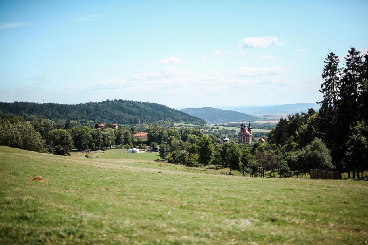 Hotel Bohem Zapomenute Misto Valec Zewnętrze zdjęcie